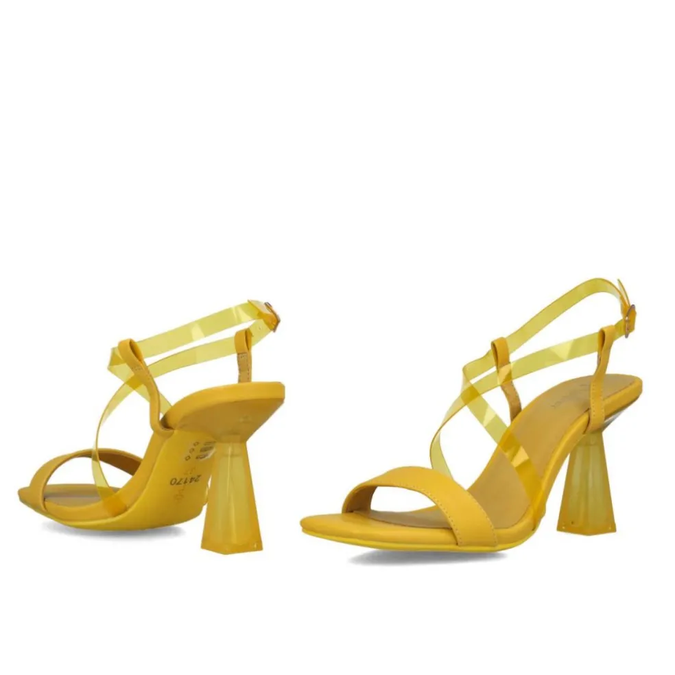 Sandali donna “Menbur” 24170 Collezione Primavera/Estate 2025 – Giallo Mango