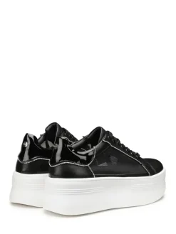 Sneakers donna “Cult” CLW422800/801 Collezione Primavera/Estate 2025 – Bianco/Nero