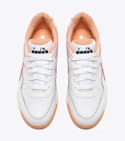 Sneakers donna “Diadora” 501.179584 01 Primavera/Estate 2025 – Bianco e pesca