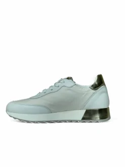 Sneakers donna “Manila Grace” 607 16 Collezione Primavera/Estate 2025 – Bianco e platino